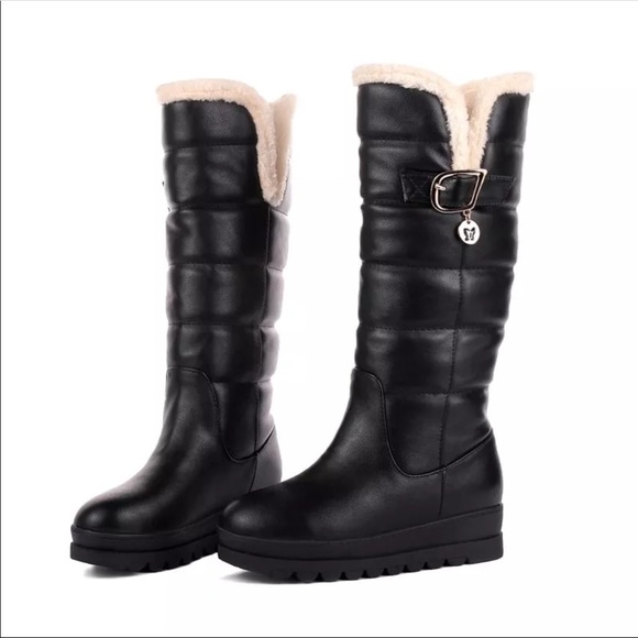 Mid Calf platform Boots - Picture 5 of 5